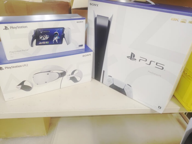【出張買取】遊びの”限界”を超える、先進のハイパーエンタメマシン『プレイステーション5』のフルセットをお譲りいただきました。