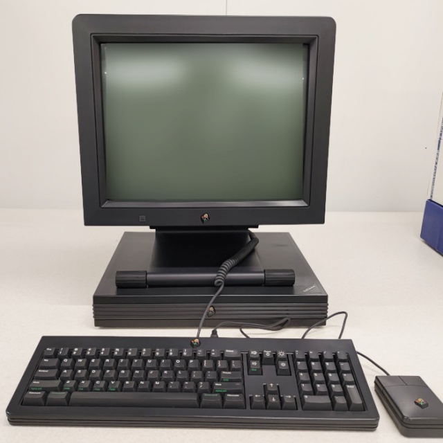 【出張買取】『Mac』の影に隠れた!?　ジョブズ作のPC『NeXT』をお譲りいただきました