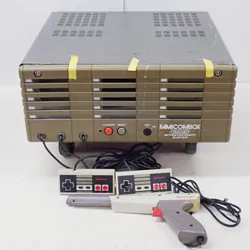任天堂 ファミコンボックス（業務用）