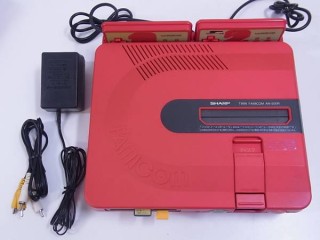 ファミリーコンピュータ『ツインファミコン赤（連射有）』 | BEEP