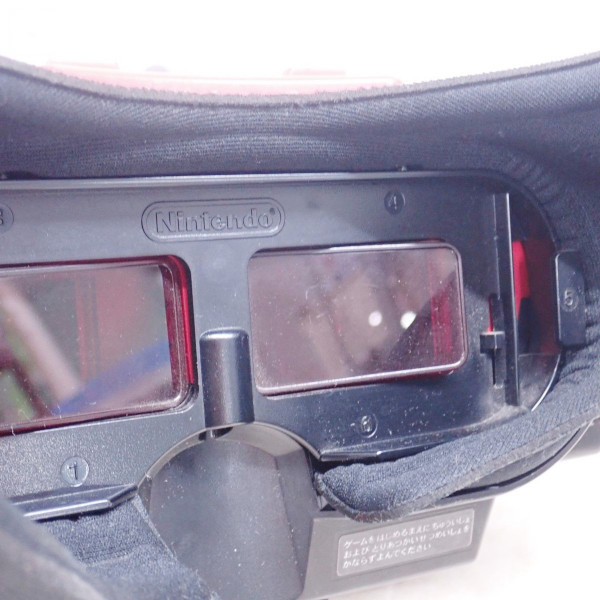 バーチャルボーイの覗き口