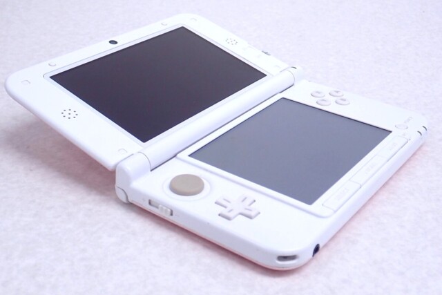ニンテンドー3DS LL
